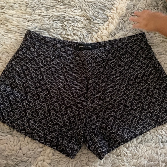 Banana Republic Pants - Banana Republic shorts